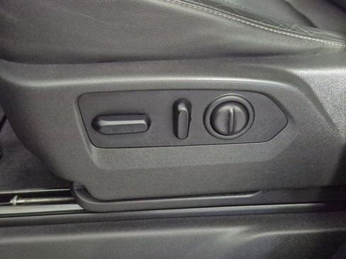 Used 2019 Chevrolet Silverado 1500 LTZ image 15