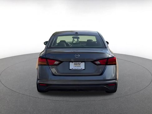 Used 2025 Nissan Altima 2.5 SV image 12