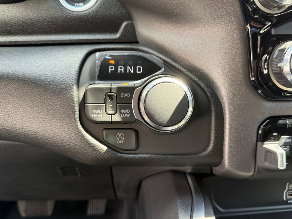 New 2026 RAM 1500 Express AWD/4WD image 9