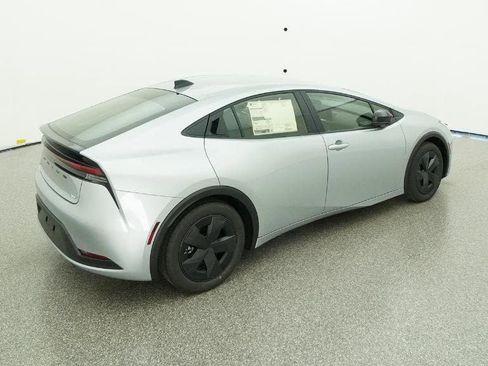 New 2026 Toyota Prius LE image 9