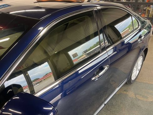 Used 2011 Lexus ES 350 FWD image 27