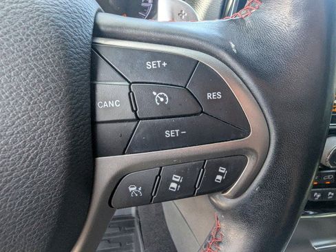 Used 2020 Jeep Grand Cherokee Trailhawk w/ Trailhawk Luxury Group AWD/4WD image 15