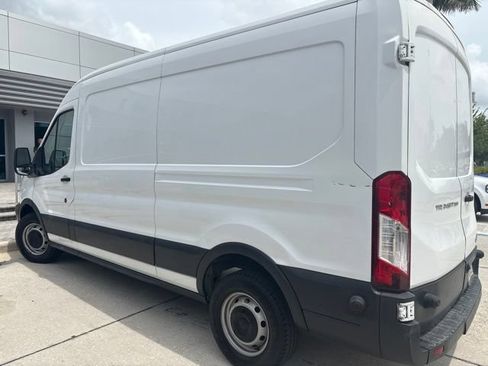 Used 2017 Ford Transit 250 148 Medium Roof RWD image 4