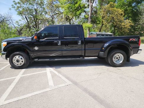 Used 2016 Ford F350 XLT w/ XLT Interior Package AWD/4WD image 4