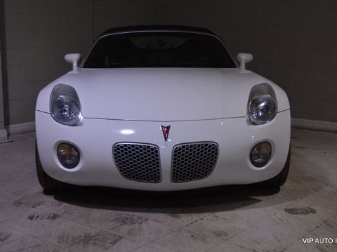 Used 2008 Pontiac Solstice Convertible w/ Premium Package image 11