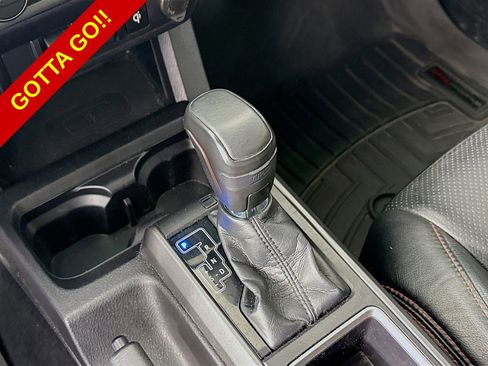 Used 2021 Toyota Tacoma TRD Sport AWD/4WD image 17