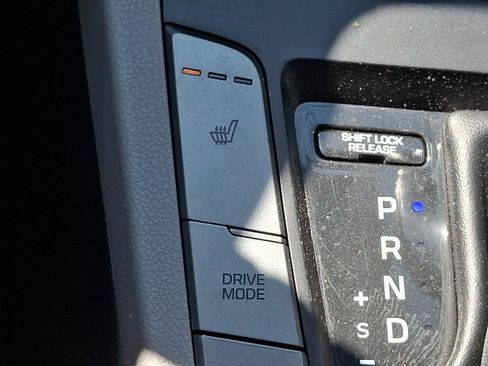 Used 2019 Hyundai Elantra Value Edition FWD image 24
