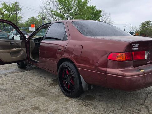 Used 2001 Toyota Camry LE image 10