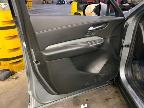 Used 2023 Cadillac XT4 Premium Luxury image 21