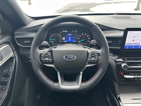 Used 2023 Ford Explorer ST-Line image 21