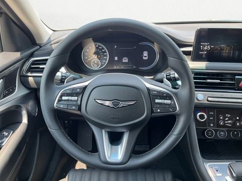 Used 2026 Genesis G70 2.5T Prestige image 13
