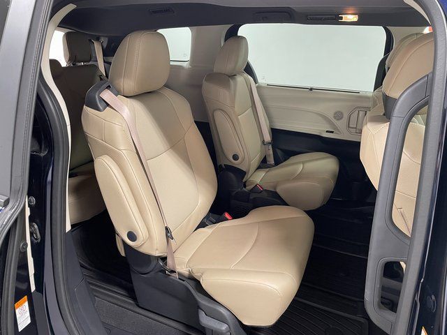 Used 2024 Toyota Sienna XLE w/ XLE Plus Package AWD/4WD image 22