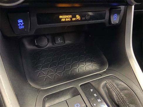 Certified 2020 Toyota RAV4 XLE image 26