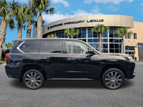 Used 2019 Lexus LX 570 4WD image 4