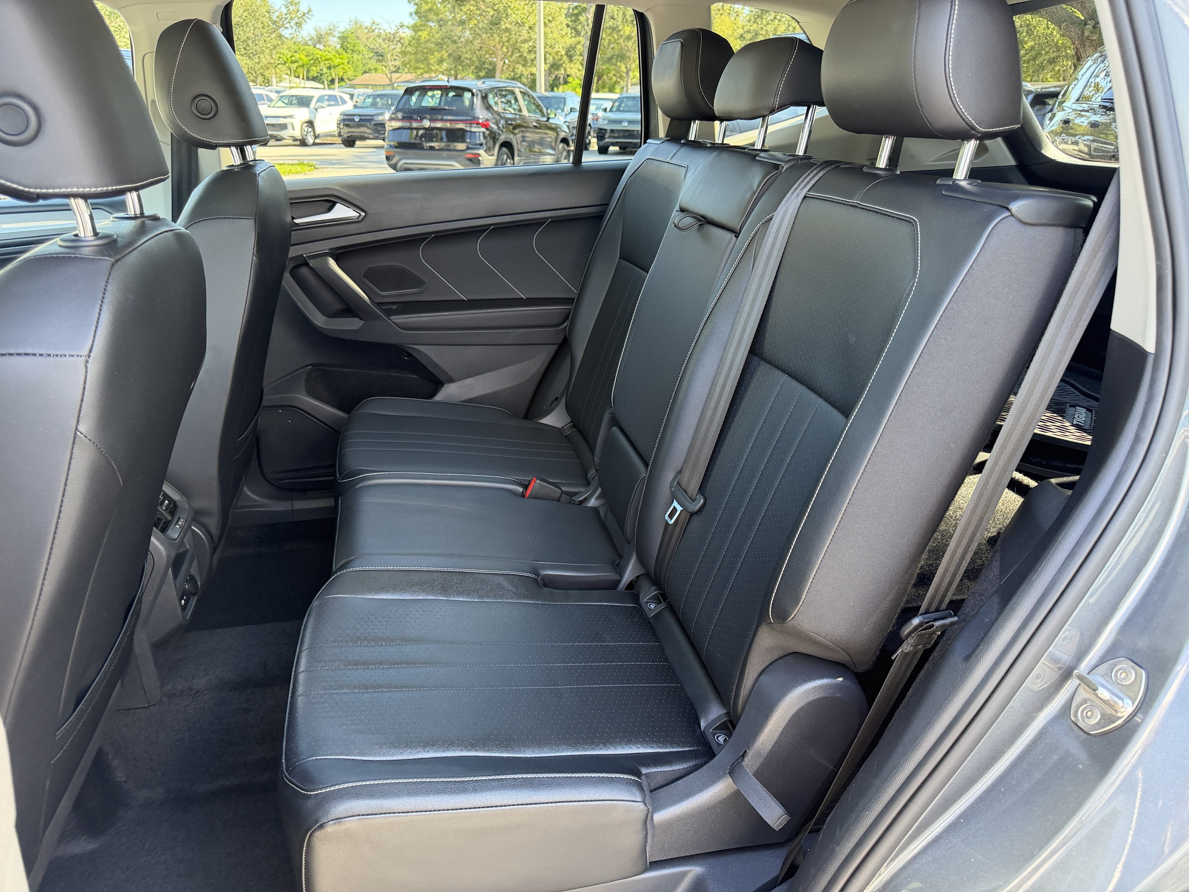 Certified 2022 Volkswagen Tiguan SE FWD image 18