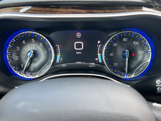 Used 2024 Chrysler Pacifica Limited FWD image 22