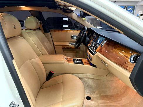 Used 2011 Rolls-Royce Ghost Sedan image 17