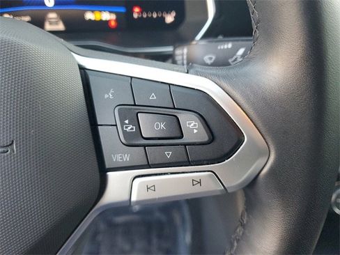 Certified 2023 Volkswagen Jetta SE w/ Panoramic Sunroof Package image 21