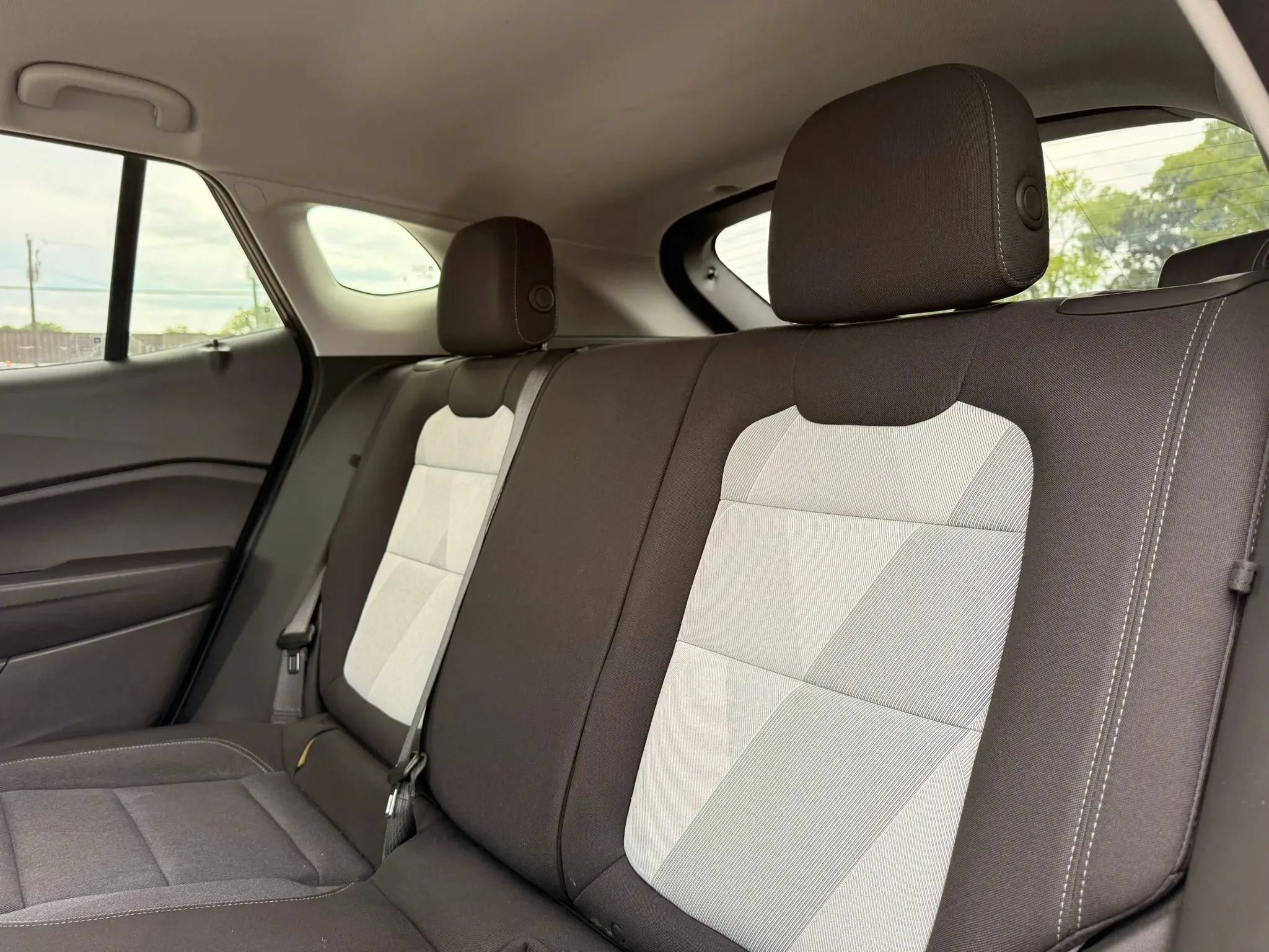 Used 2024 Chevrolet Trax LS w/ LS Convenience Package FWD image 14