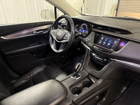 Used 2017 Cadillac XT5 Luxury FWD image 20