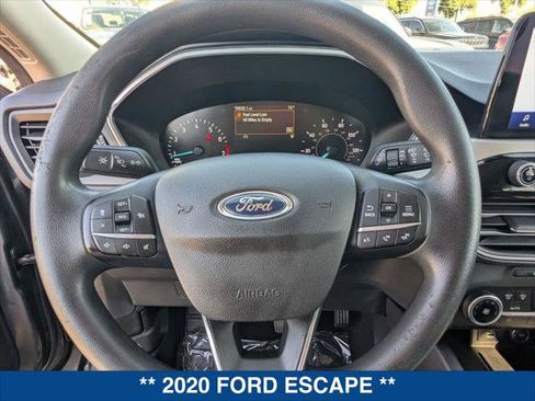 Used 2020 Ford Escape SE FWD image 13