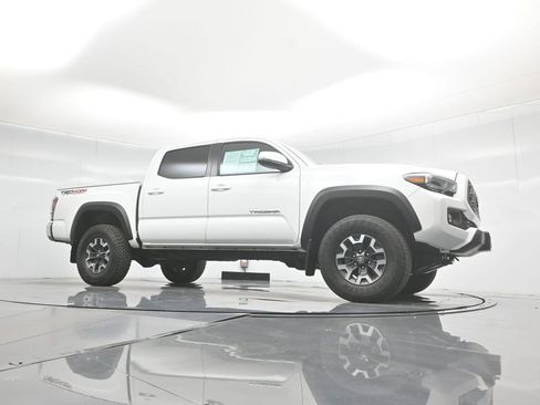 Used 2023 Toyota Tacoma TRD Off-Road image 47
