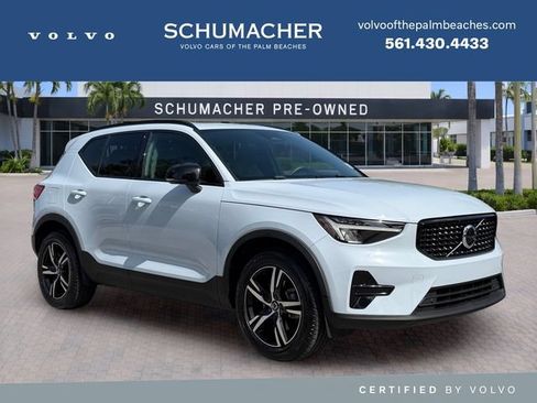 Certified 2024 Volvo XC40 B5 Core AWD/4WD image 1