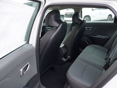 New 2025 Kia K4 LXS image 11
