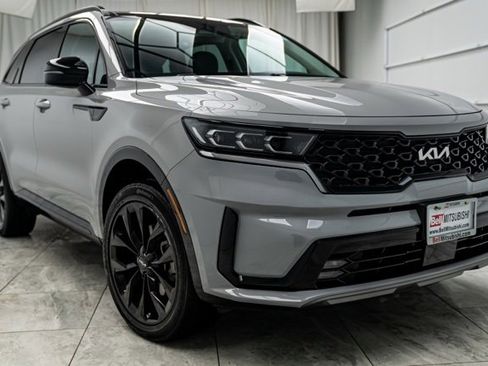 Used 2023 Kia Sorento SX image 1