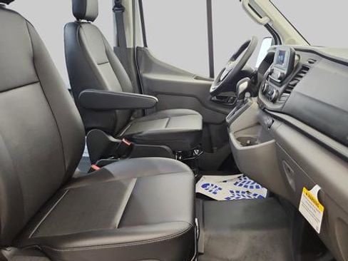 New 2025 Ford Transit 250 148 Medium Roof image 18