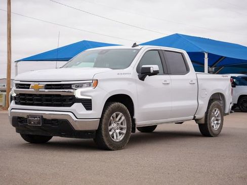 Used 2025 Chevrolet Silverado 1500 LT w/ Safety Package AWD/4WD image 7