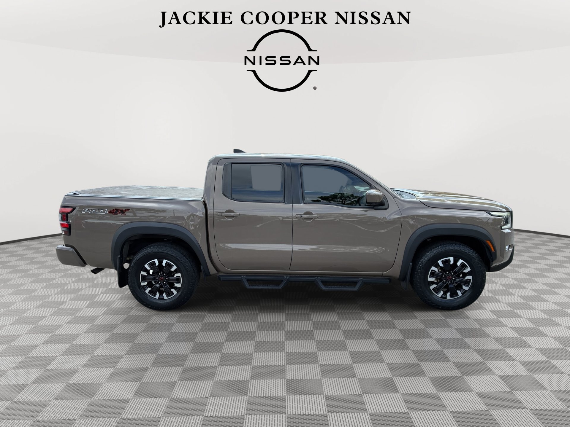 Used 2023 Nissan Frontier PRO-4X w/ Pro Convenience Package AWD/4WD image 4