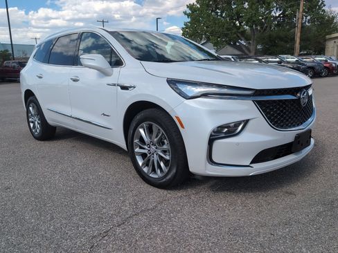 Used 2023 Buick Enclave Avenir w/ Avenir Technology Package AWD/4WD image 4