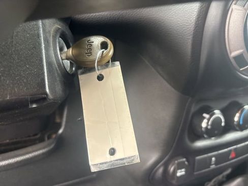 Used 2015 Jeep Wrangler Sport w/ Connectivity Group image 26