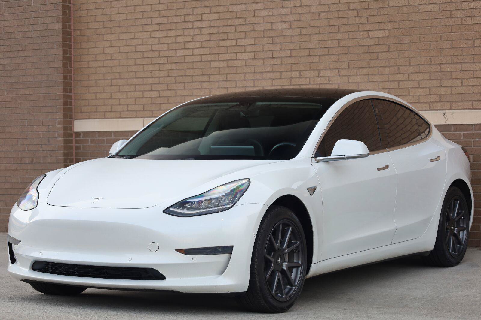 Used 2020 Tesla Model 3 Standard Range Plus RWD image 5