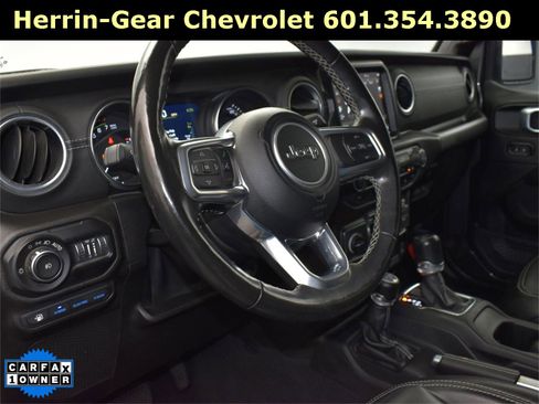 Used 2021 Jeep Wrangler Unlimited Sahara w/ Cold Weather Group image 12