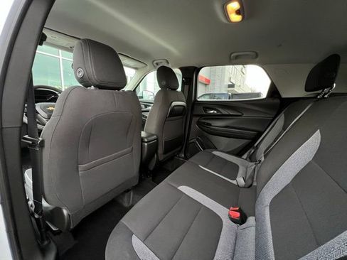 Used 2022 Chevrolet TrailBlazer LT w/ Convenience Package image 18
