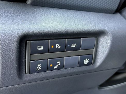 Used 2021 Nissan Kicks S image 13