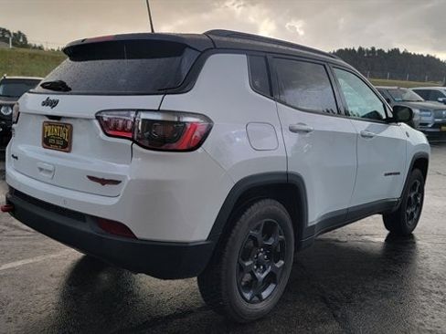 Used 2024 Jeep Compass Trailhawk image 5