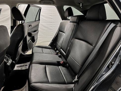 Used 2017 Subaru Outback 2.5i Limited image 9