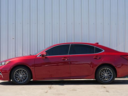 Used 2018 Lexus ES 350 w/ Premier Package image 7