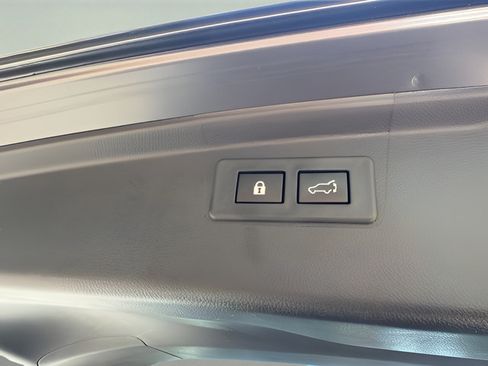 Used 2024 Subaru Outback Touring XT AWD/4WD image 39