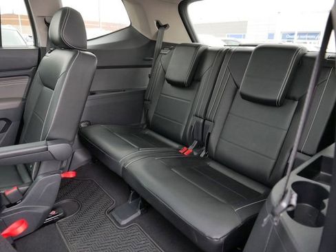 Certified 2022 Volkswagen Atlas SE w/ Panoramic Sunroof Package AWD/4WD image 18