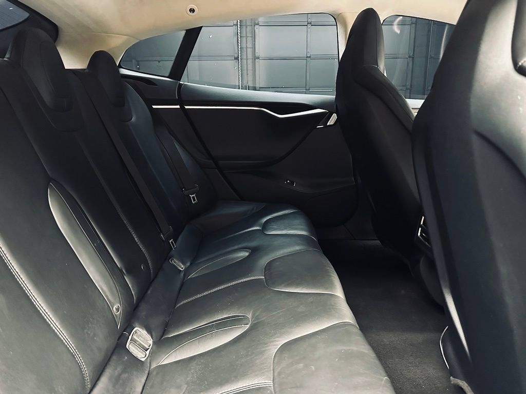Used 2013 Tesla Model S Performance RWD image 24