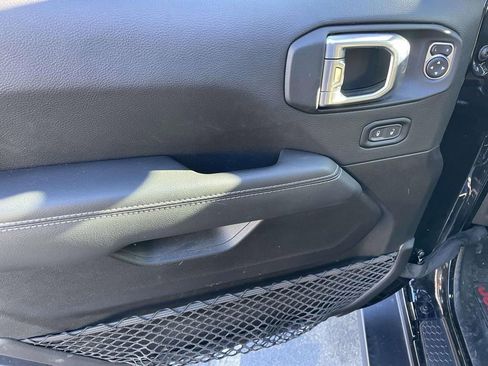 Used 2023 Jeep Wrangler Unlimited Rubicon 4xe w/ Steel Bumper Group image 27