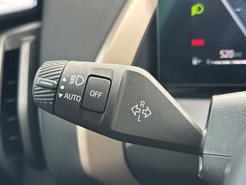 Used 2025 BMW X3 xDrive30i w/ Premium Package image 33