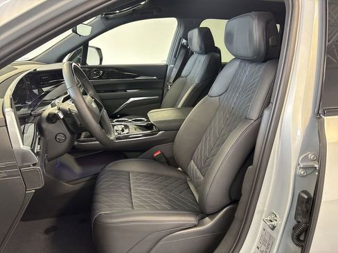 New 2025 Cadillac Escalade IQ Luxury 1 w/ LPO, Radiant Package image 28