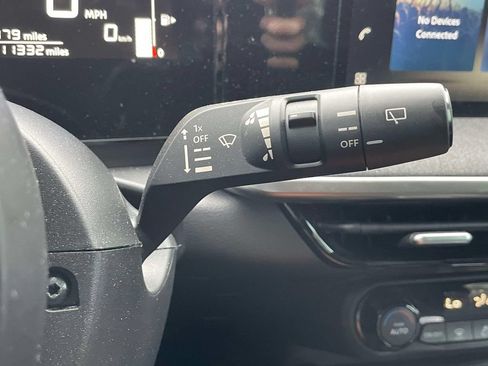 Used 2026 Nissan Kicks SV FWD image 23
