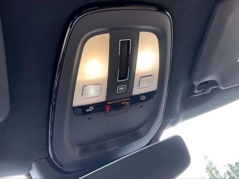 Used 2024 Volvo XC90 B6 Ultimate w/ Lounge Package image 32