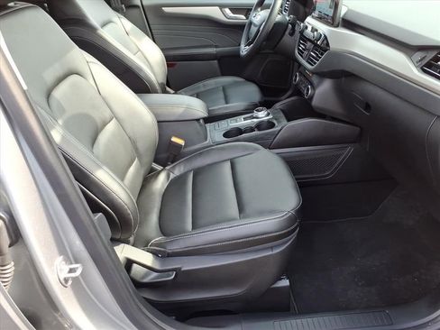 Used 2022 Ford Escape SEL image 8